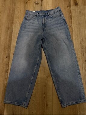 H&M Men's Relaxed Wide-Leg Jeans in Light Blue Wash